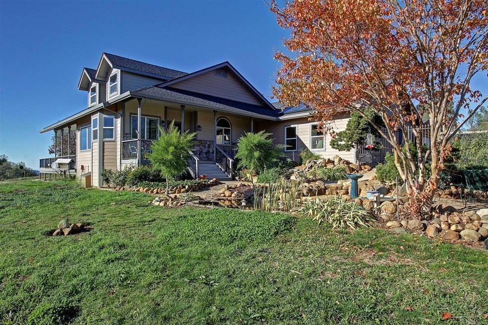 Gorgeous hilltop home on 10 acres