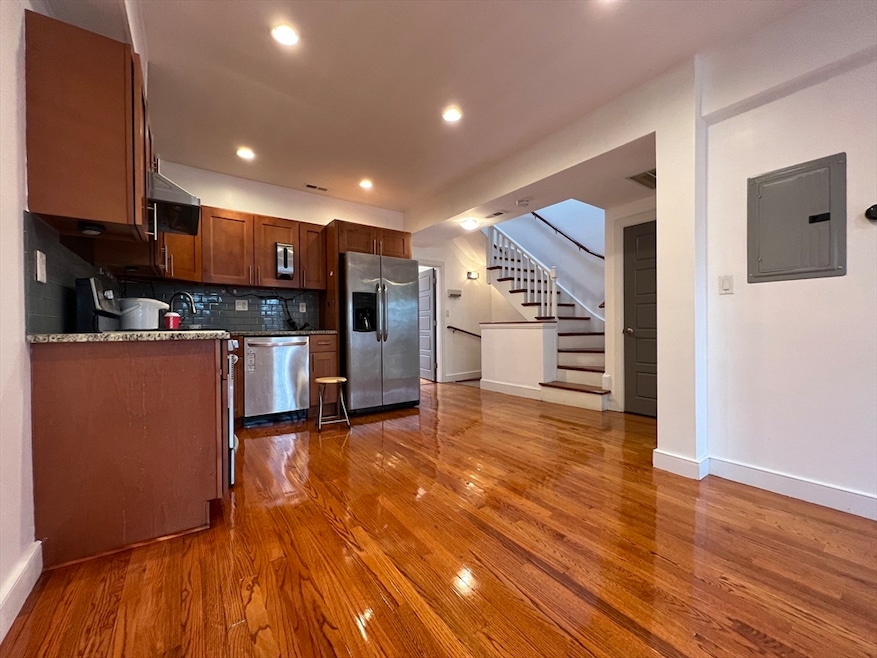 For Sale $549,999 • Co-Listing Agent