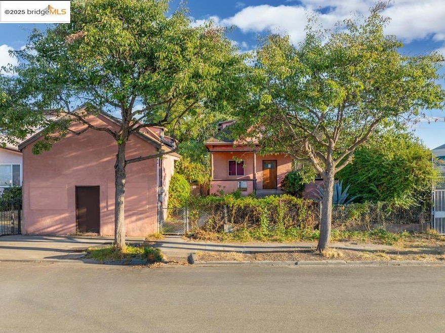 1614 Russell St, Berkeley, CA 94703 - photo 1