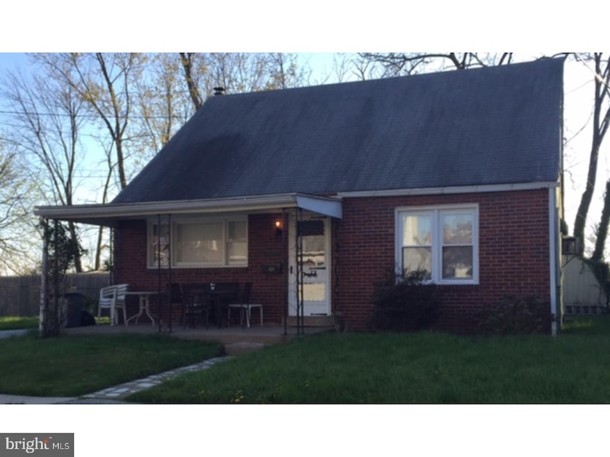 510 Pershing Ave, Darby, PA 19023 - photo 1