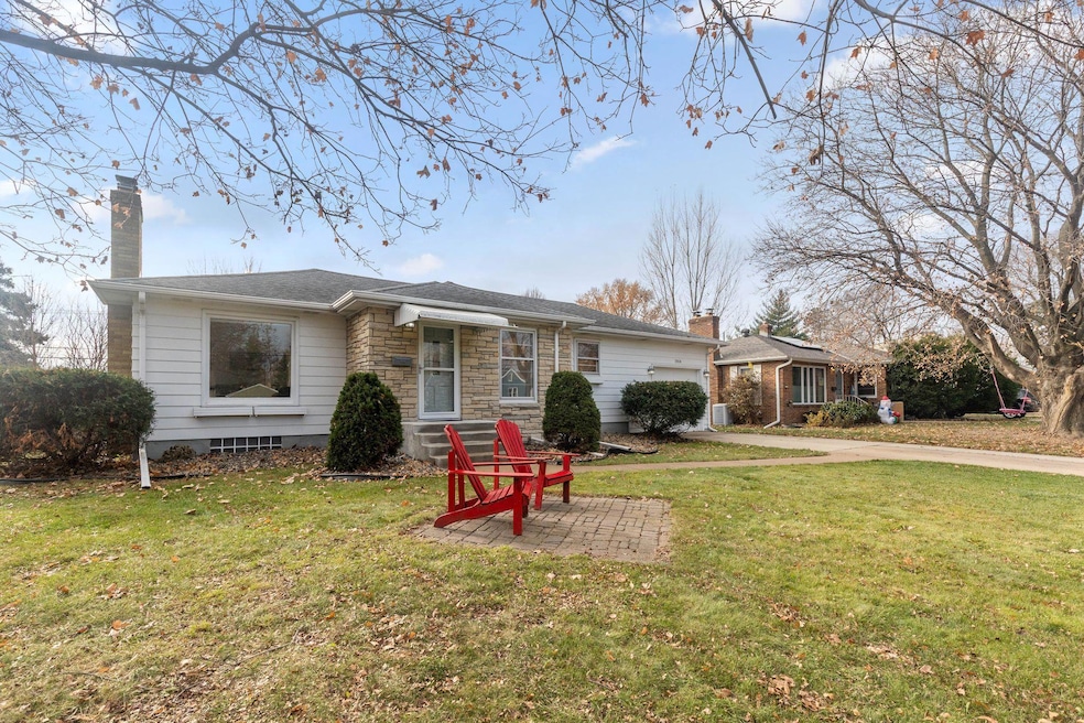 2908 30th Ave NE, Saint Anthony, MN 55418 - photo 1