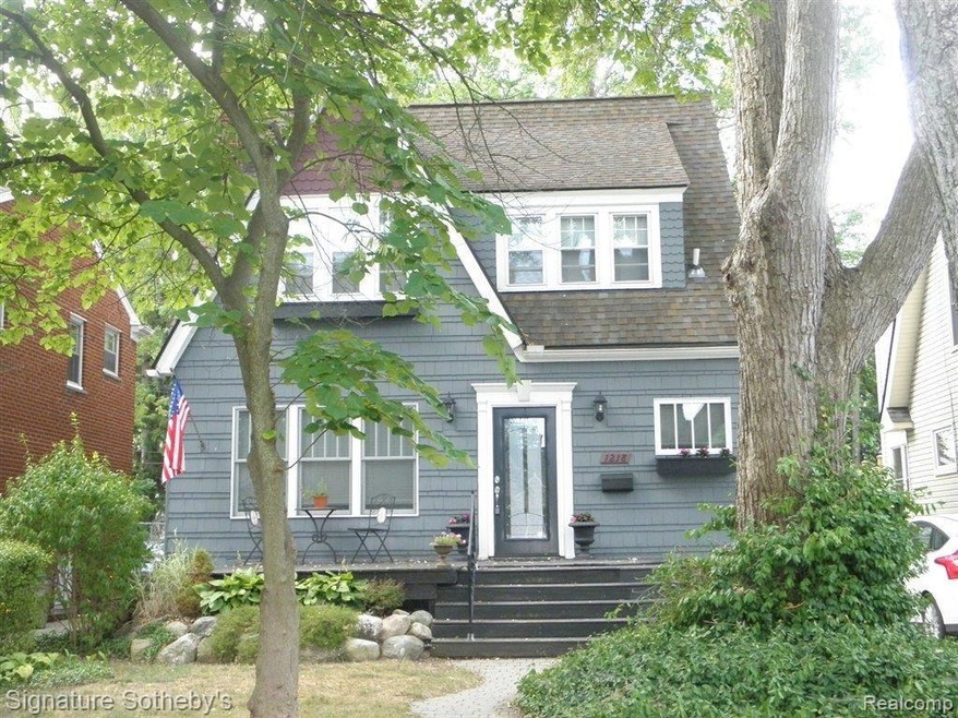 1218 E Sixth