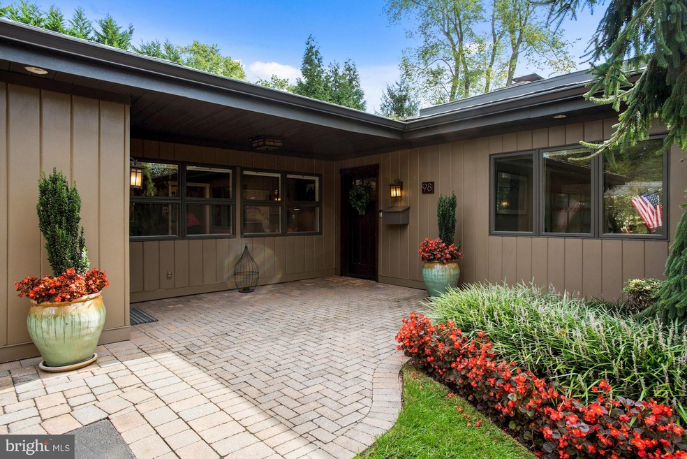 98 E Walnut Ave, Moorestown, NJ 08057 - photo 1