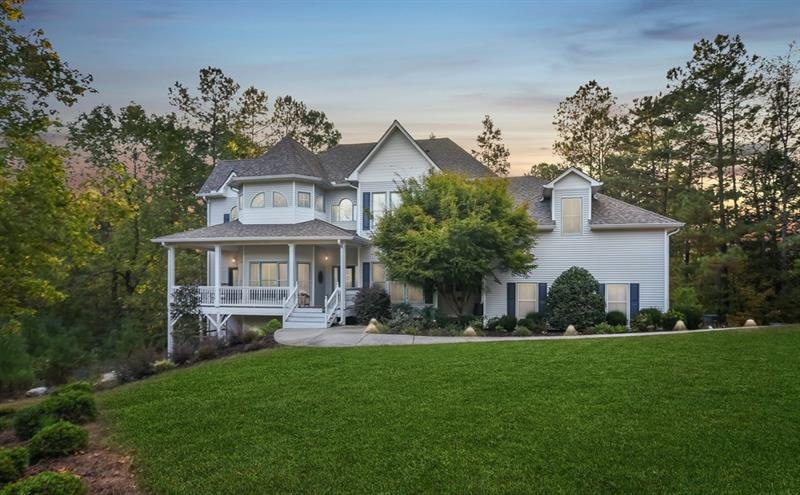 Spacious 4 bedroom, 3.5 bath Custom home on 4.35 A