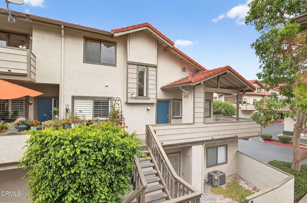 2-web-or-mls-UpmarketMedia-146Mae-097