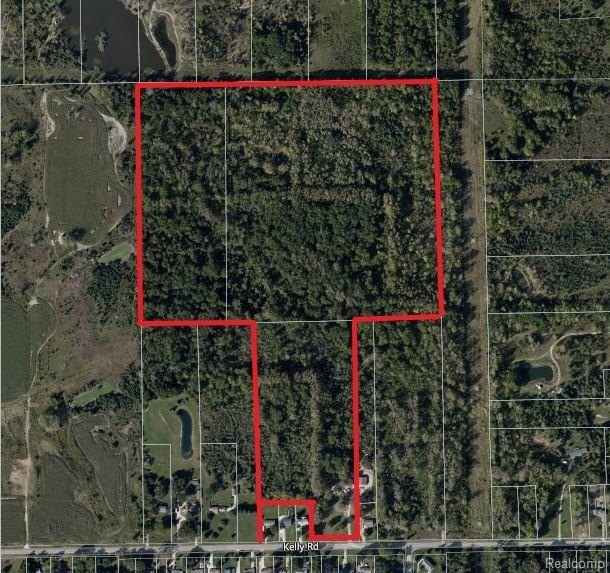 002 Kelly Rd, Flushing, MI 48433 - photo 1