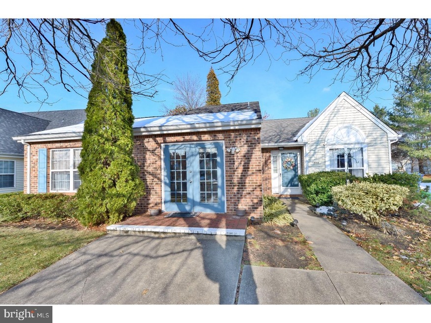 510 Violet Ct, Mount Laurel, NJ 08054 - photo 1