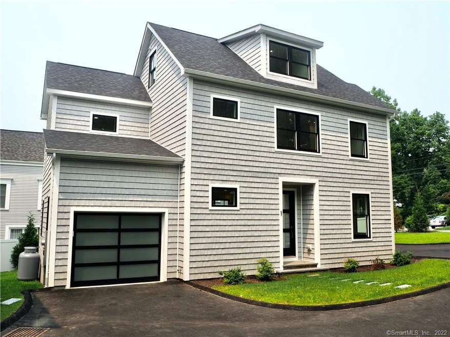 70 Seminary Unit#1 St, New Canaan, CT 06840 - photo 1