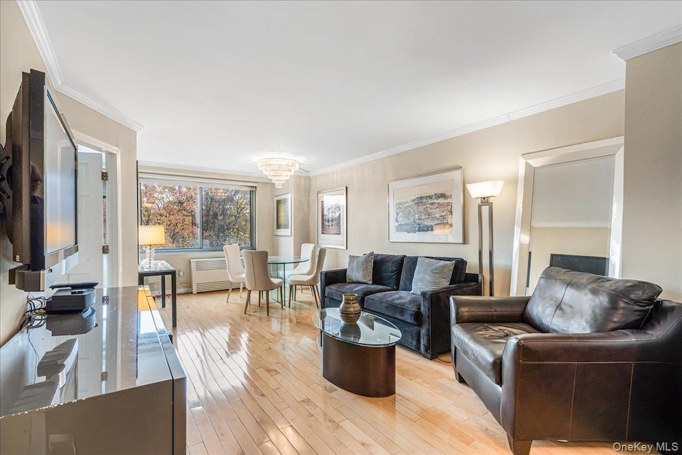 Lakeside Towers unit 5P, Bayside, NY 11361 - photo 1