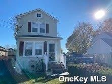 220 Florida Ave, Copiague, NY 11726 - photo 1
