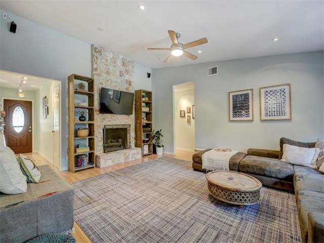 Large vaulted living room