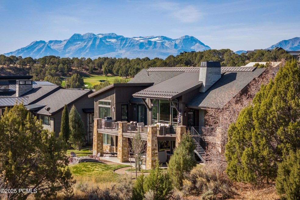 686 N Red Mountain Ct, Heber City, UT 84032 - photo 1