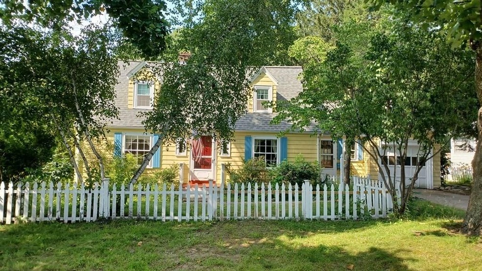 108 Sexton Ave, Westwood, MA 02090 - photo 1