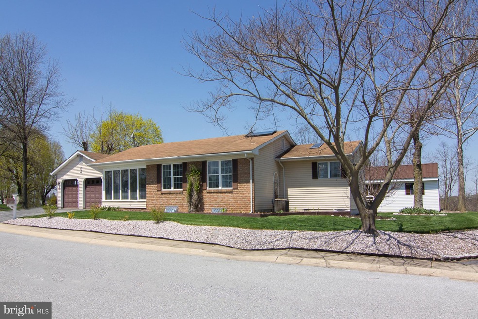 85 George St, Taneytown, MD 21787 - photo 1