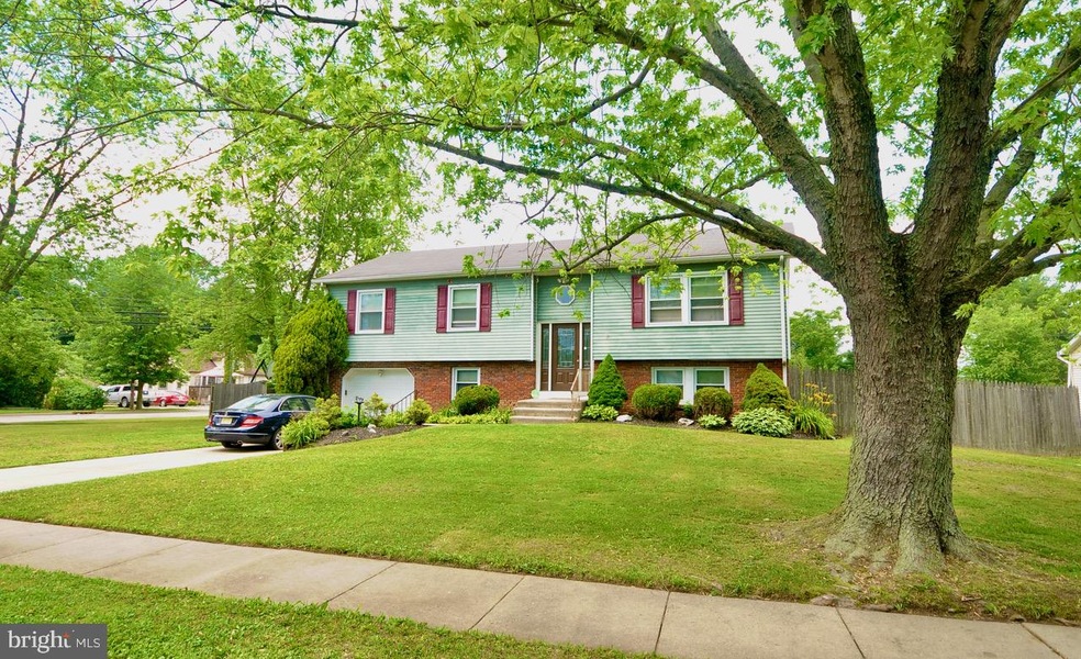 2 Danbury Dr, Sicklerville, NJ 08081 - photo 1