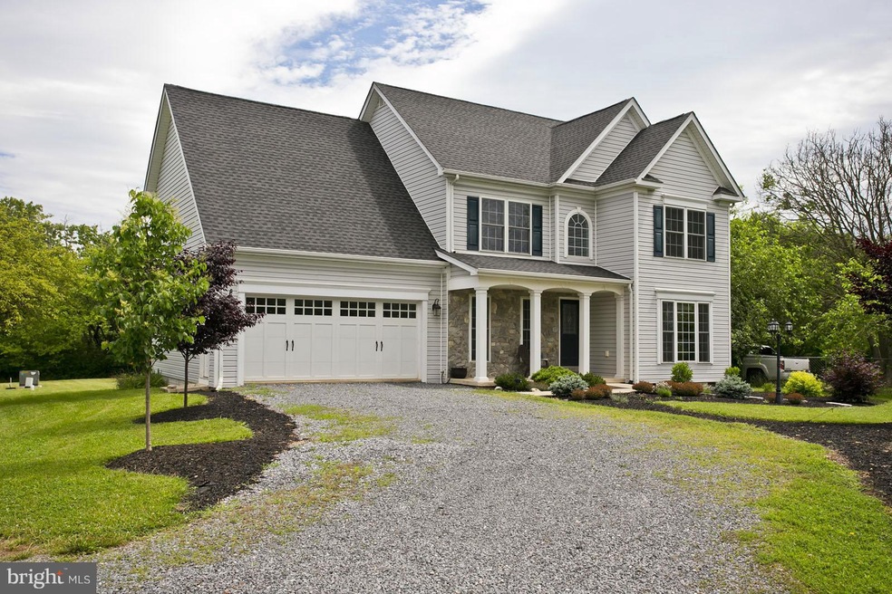 455 Giles Mill Rd, Bunker Hill, WV 25413 - photo 1