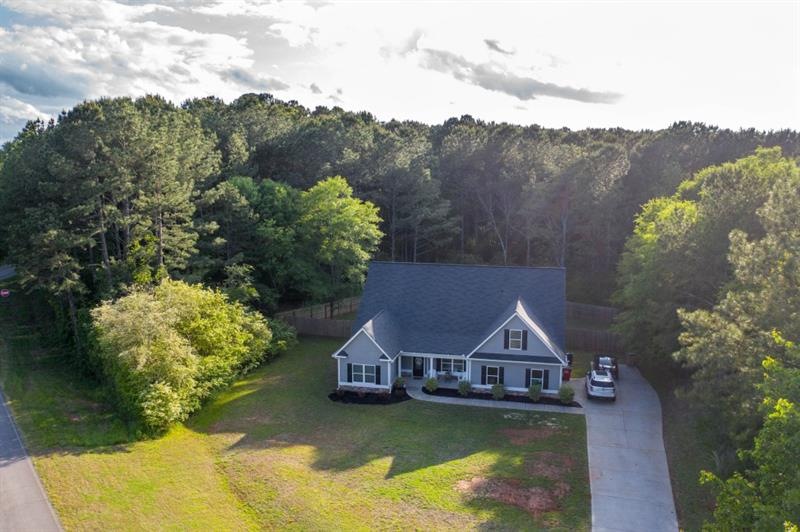 714 Murphy Rd, Winder, GA 30680 - photo 1