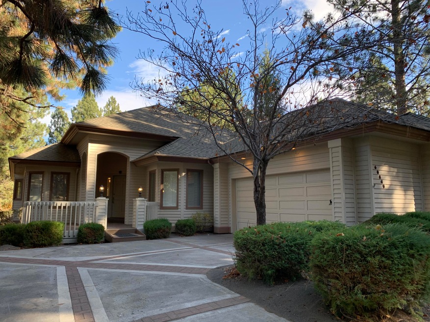 60849 Willow Creek Loop