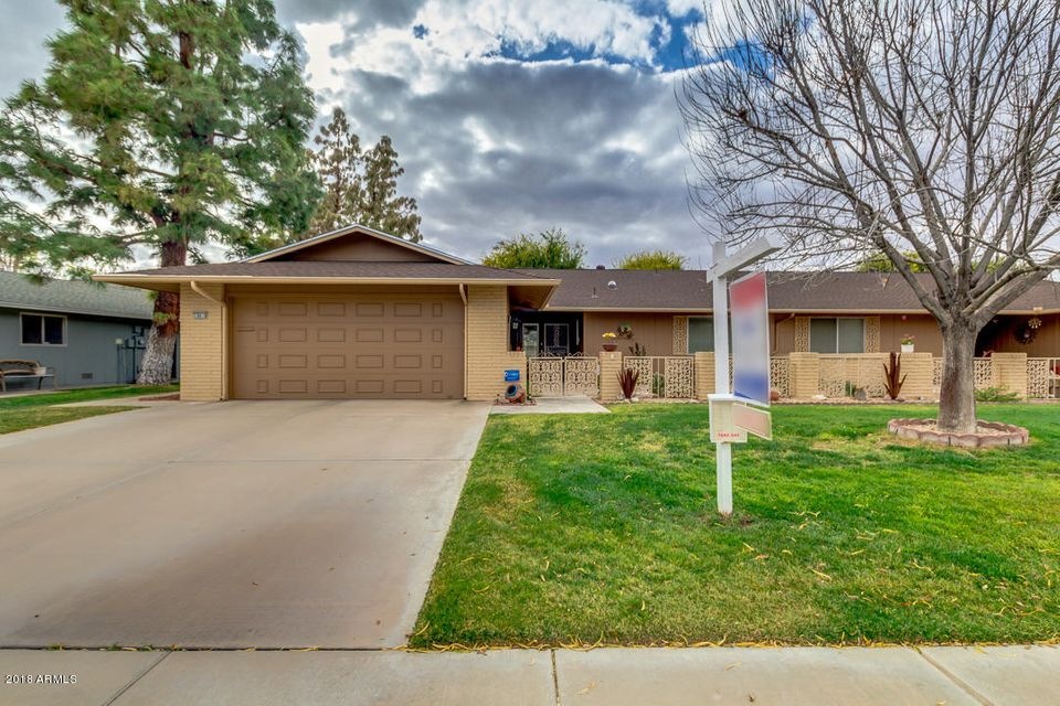 18618 N Conestoga Dr, Sun City, AZ 85373 - photo 1
