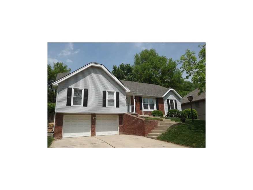 WELCOME HOME! NEW ROOF INSTALLED APRIL 2015