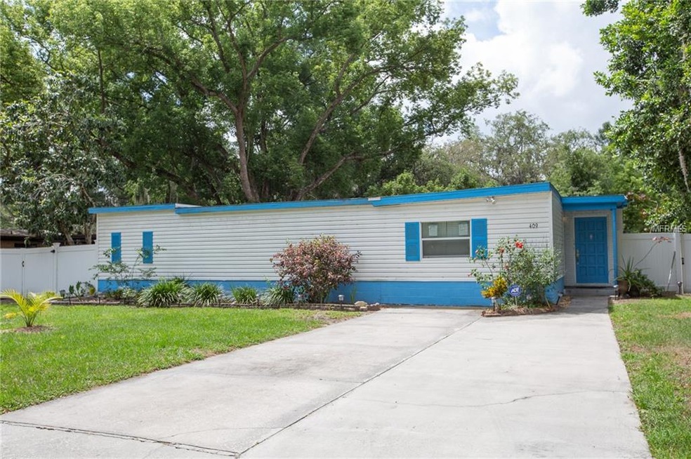 Ample driveway parking