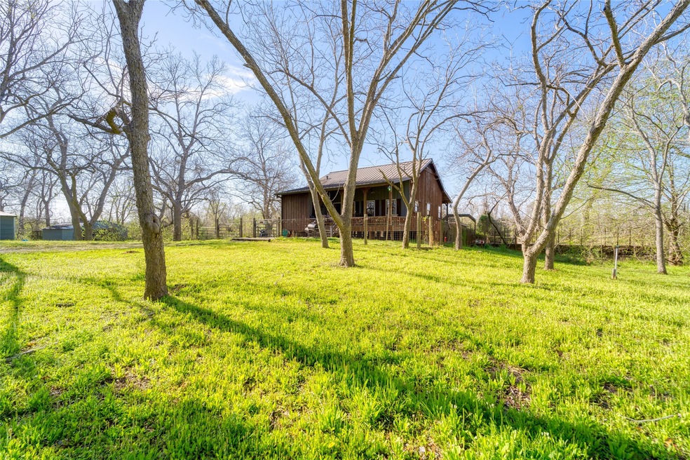 202 Cris Rd, Rosenberg, TX 77471 - photo 1