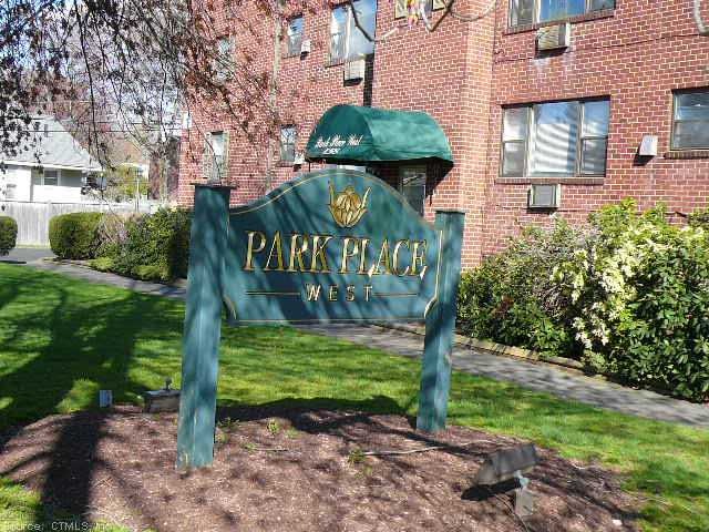 158 Newington Rd unit 102, West Hartford, CT 06110 - photo 1