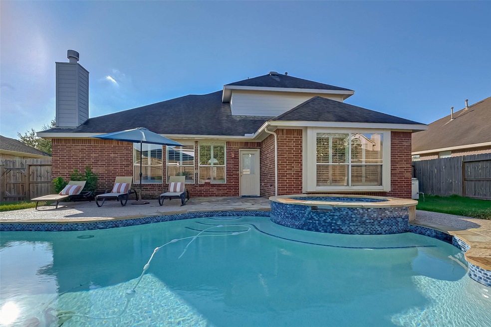 3607 Shasta Ct, Pearland, TX 77584 - photo 1