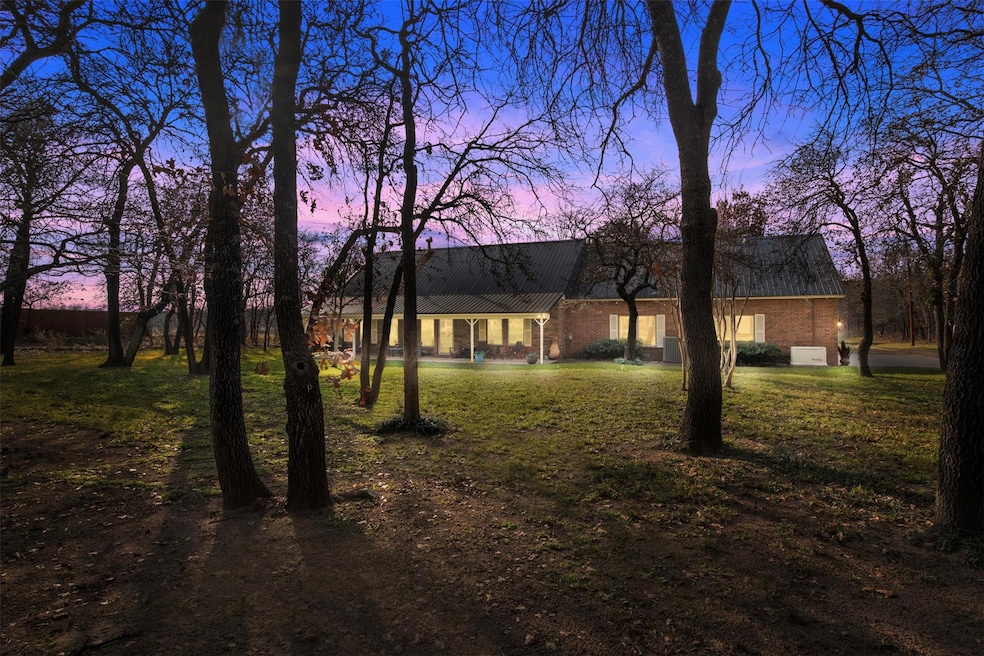 1350 Ross Ln, Springtown, TX 76082 - photo 1