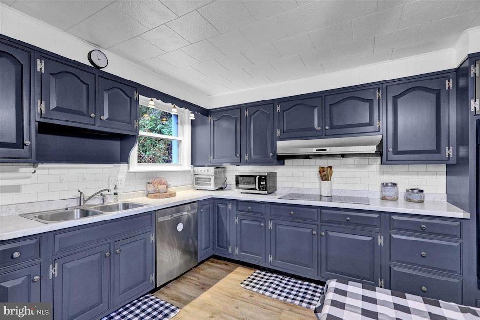 122 Lost Ln, Reading, PA 19607 - photo 1