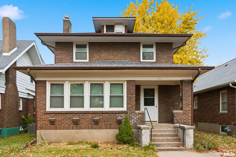 742 7th Ave S, Clinton, IA 52732 - photo 1