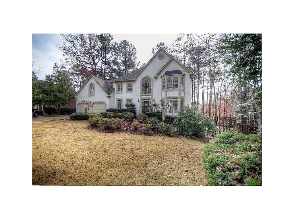 Exterior Front. Charming hardcoat stucco in wonder