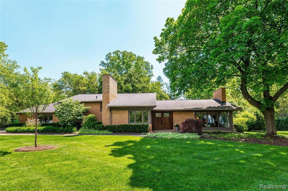 7455 Parkstone Ln, Bloomfield Hills, MI 48301 - photo 1