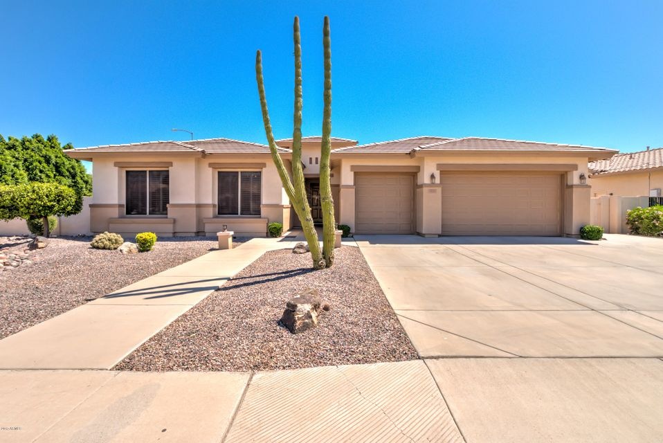 4 bed 3 car garage