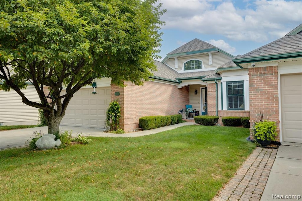 923 Dockside Dr unit 15, Port Huron, MI 48060 - photo 1