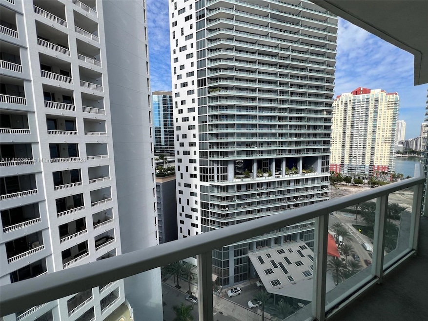 218 SE 14th St unit 1806, Miami, FL 33131 - photo 1