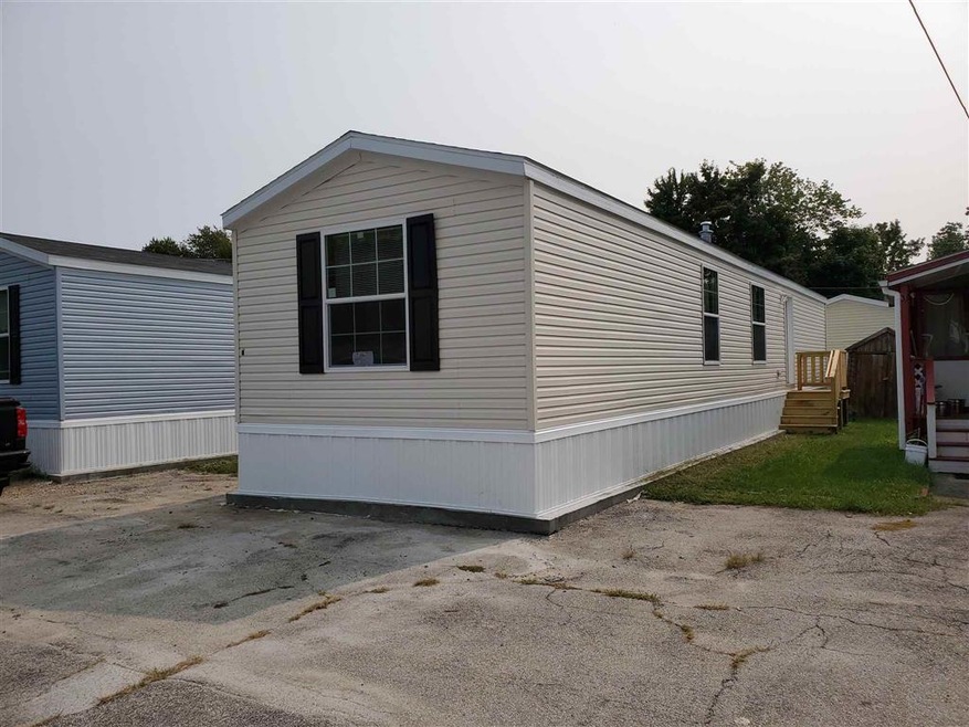 75 S Policy St unit 5, Salem, NH 03079 - photo 1