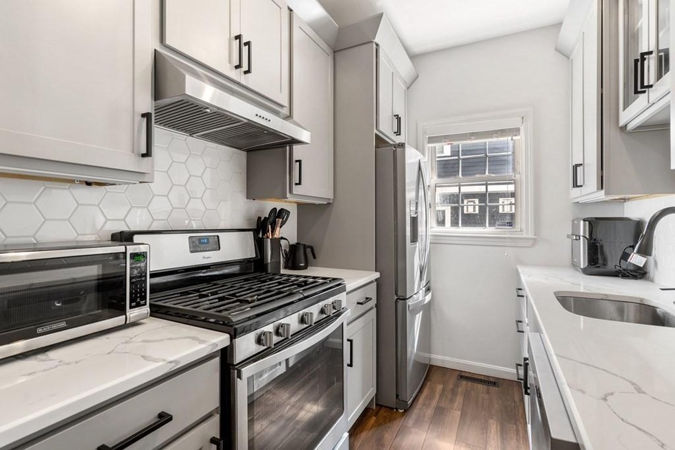 37 Middle St unit 1, Boston, MA 02127 - photo 1