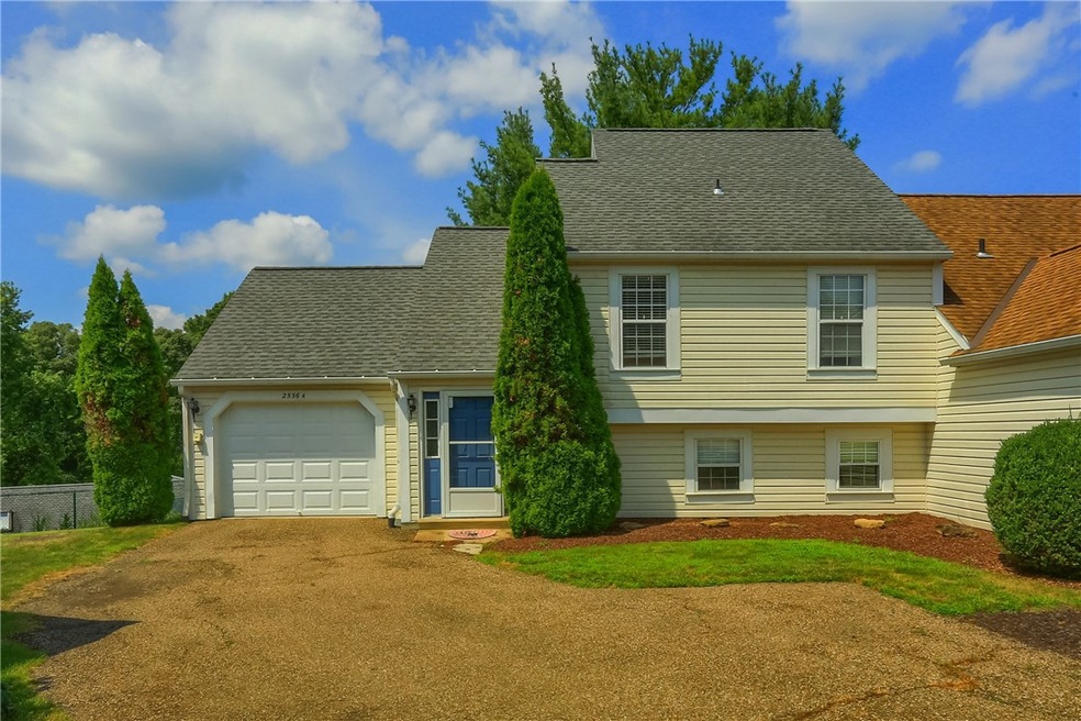 2556 Grouse Ridge unit A, Franklin Park, PA 15090 - photo 1