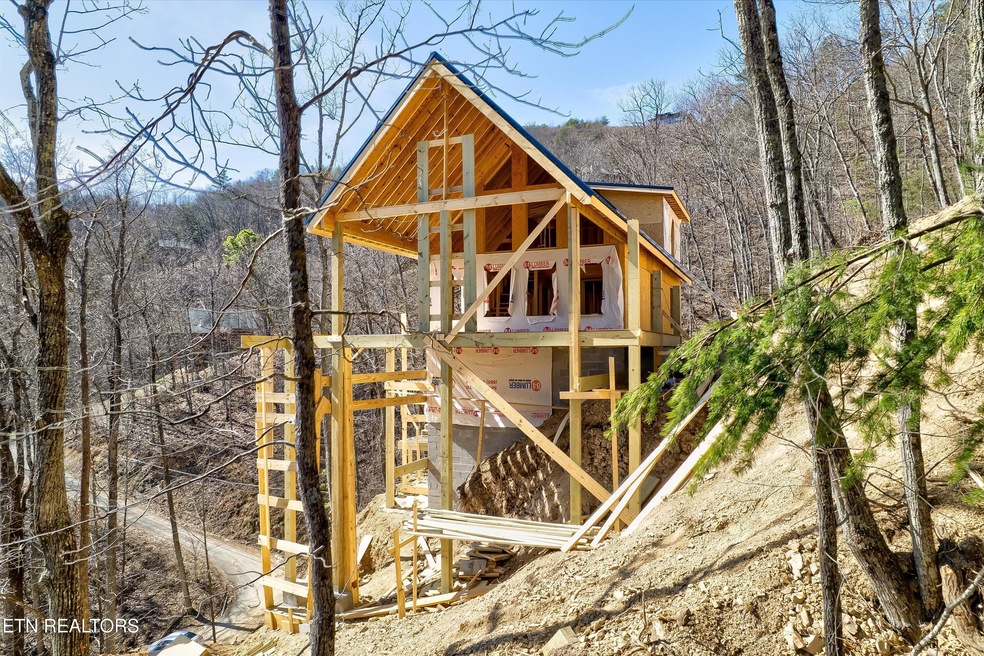 24-2125 Rising Fawn Way-24