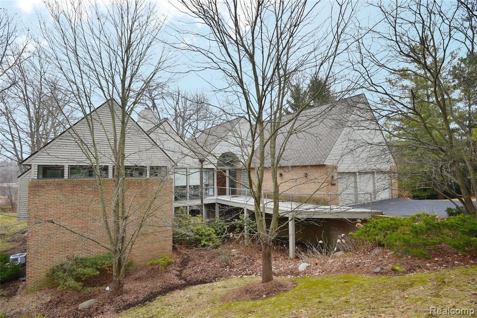 4588 Kiftsgate Bend unit 53, Bloomfield Hills, MI 48302 - photo 1