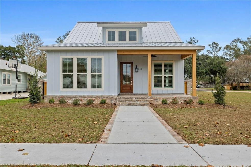 360 N 6th St, Ponchatoula, LA 70454 - photo 1