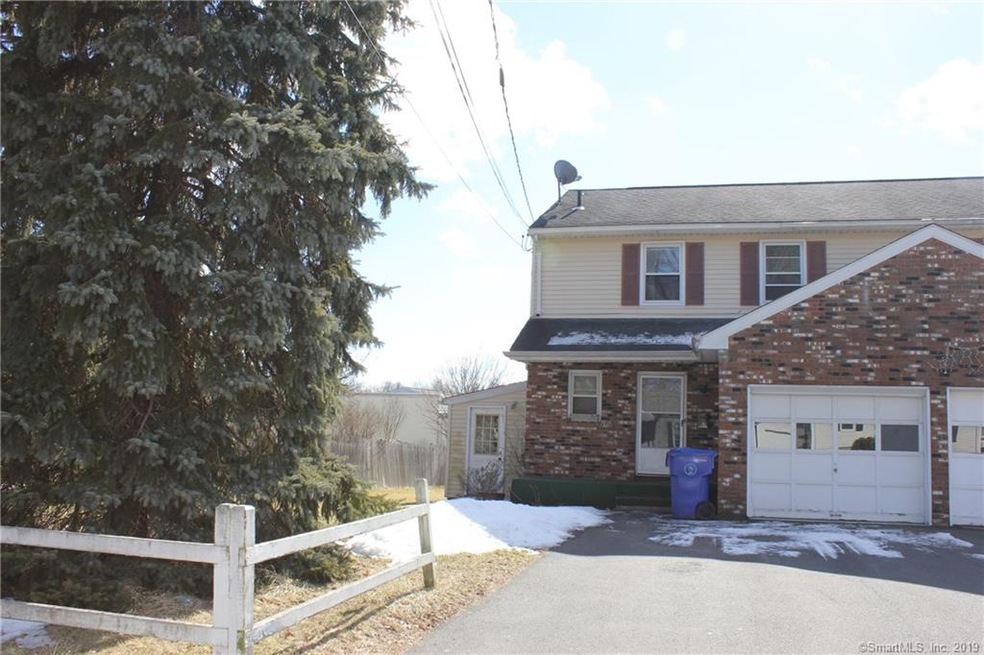 27 Chapman St, Newington, CT 06111 - photo 1