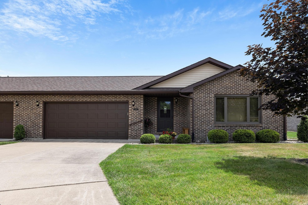 175 Regency Pkwy, La Porte, IN 46350 - photo 1