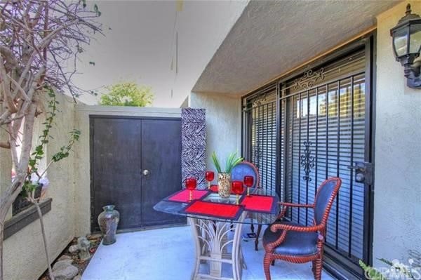 73340 Shadow Mountain Dr unit 44, Palm Desert, CA 92260 - photo 1
