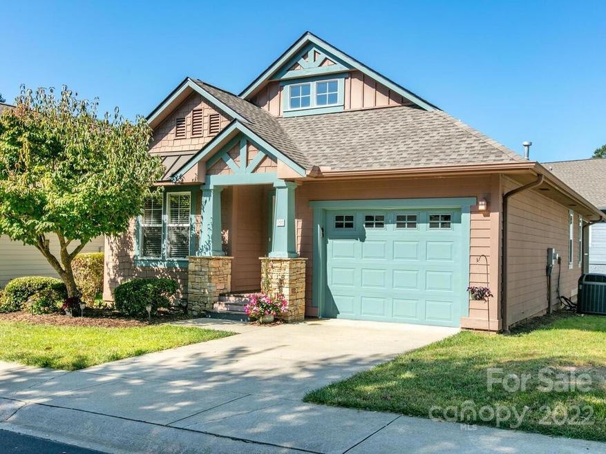 35 Gray Wolf Ln, Hendersonville, NC 28792 - photo 1