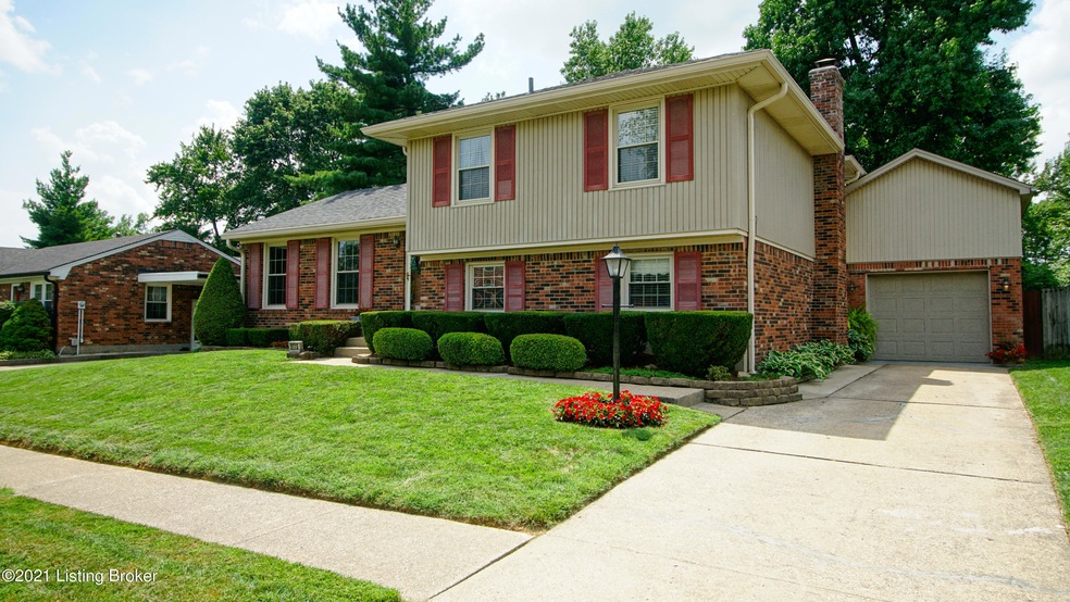 9115 Brandywyne Dr, Louisville, KY 40291 - photo 1