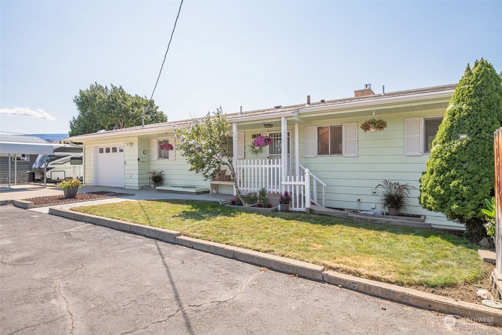 1610 N Aurora Ave, East Wenatchee, WA 98802 - photo 1