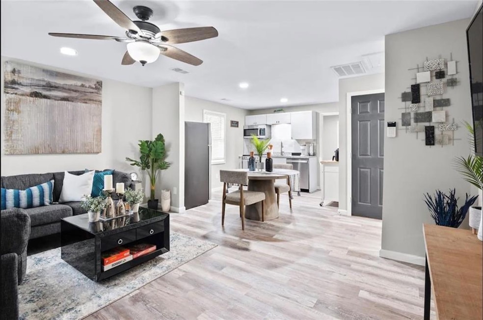 For Sale $235,000 • Co-Listing Agent
