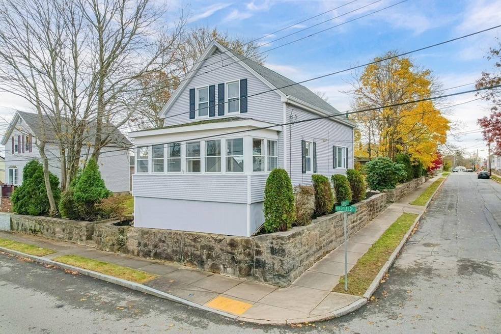 624 Maxfield St, New Bedford, MA 02740 - photo 1